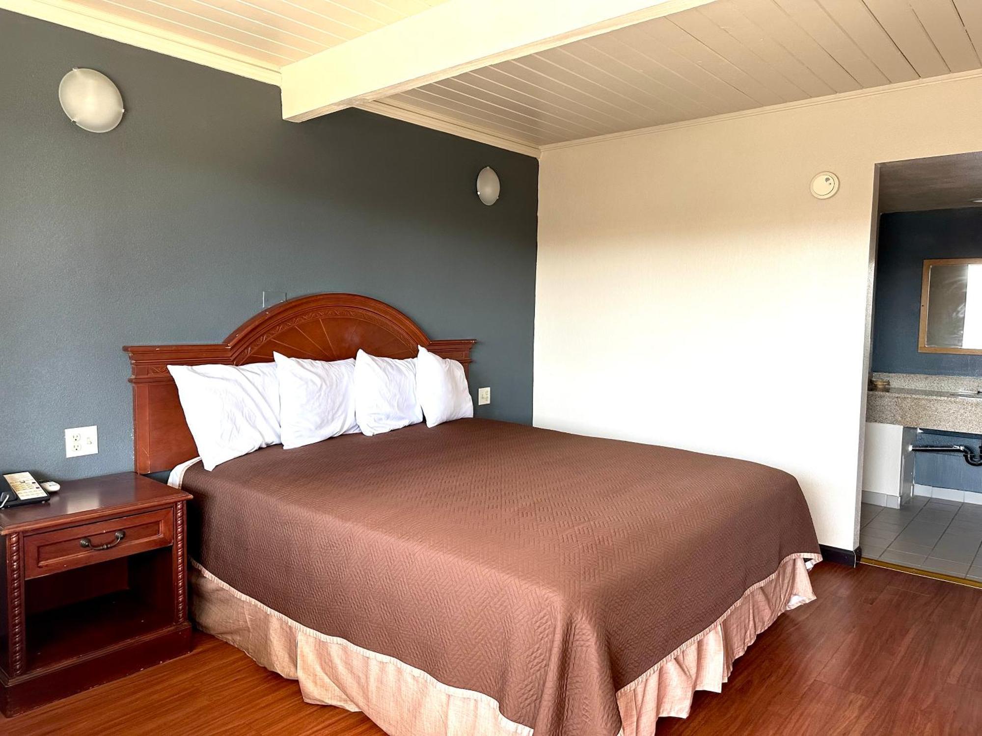 Regency Inn Fresno Zewnętrze zdjęcie
